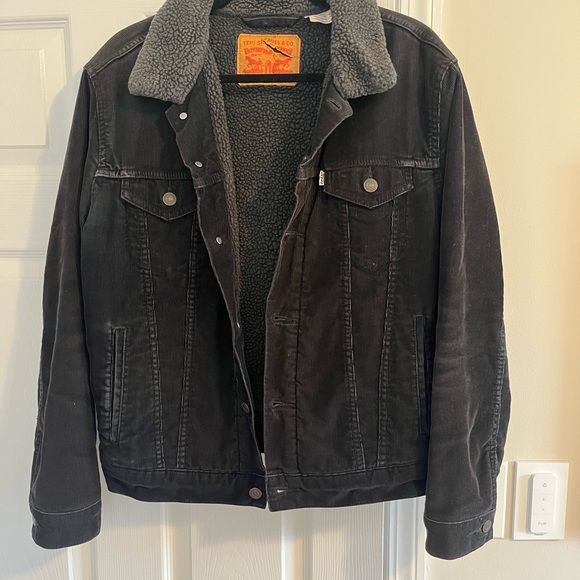Levi’s Black Corduroy Jacket - Picture 2 of 10
